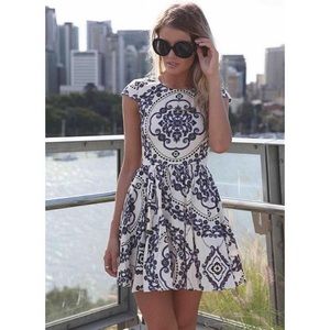 NWT Xenia Boutique Paisley Print Dress
